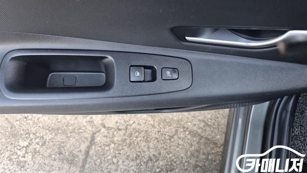 Hyundai Avante 1.6 Inspiration thumbnail 12