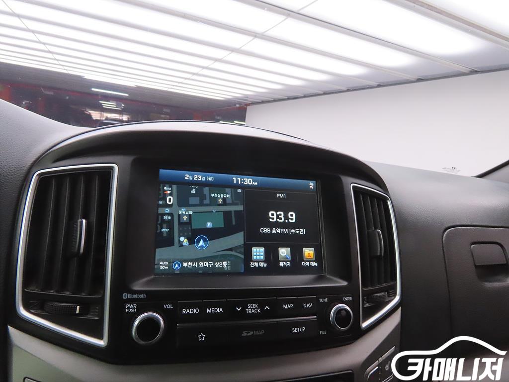 Hyundai Starex The New Grand Starex 2WD Urban 9-Seater thumbnail 15