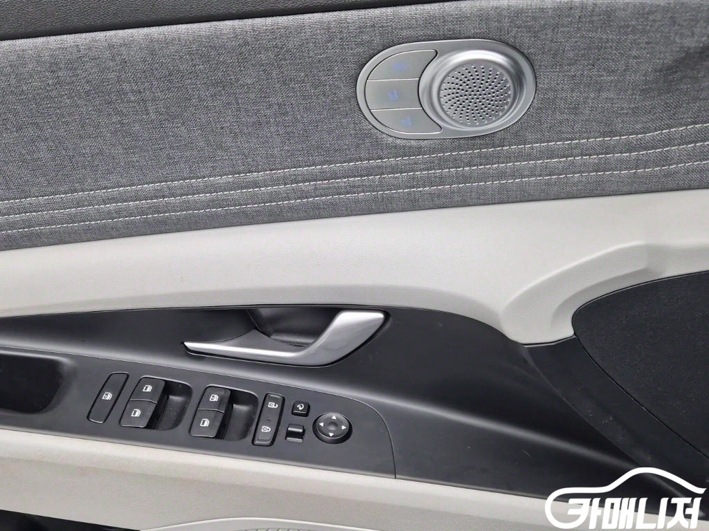 Hyundai Avante Avante Hybrid Inspiration thumbnail 18