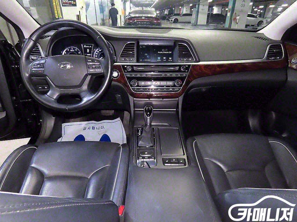 Hyundai Aslan G300 Modern thumbnail 10