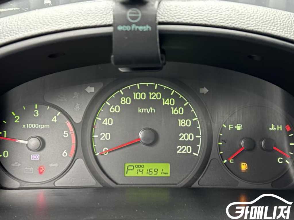 Hyundai Starex Grand Starex Van 5-Seater thumbnail 10