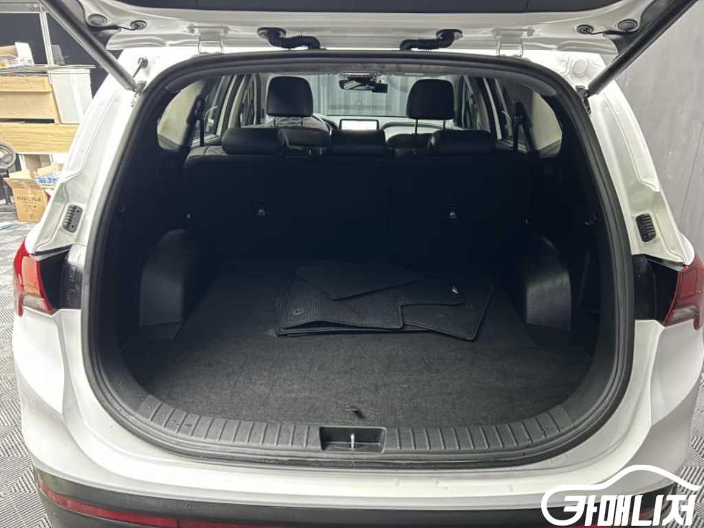 Hyundai Santa Fe The New Santa Fe Gasoline 2.5T 2WD Prestige thumbnail 5