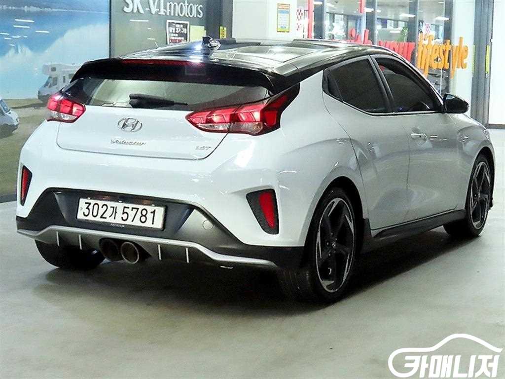 Hyundai Veloster 1.6 Turbo Sport thumbnail 4
