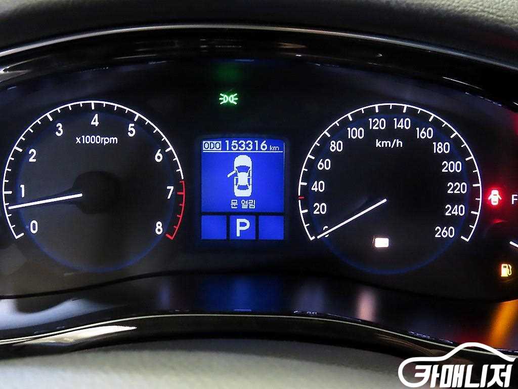 Hyundai Genesis BH330 MODERN thumbnail 9