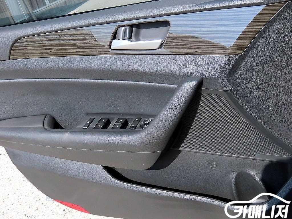 Hyundai Sonata 2.0 Smart thumbnail 11