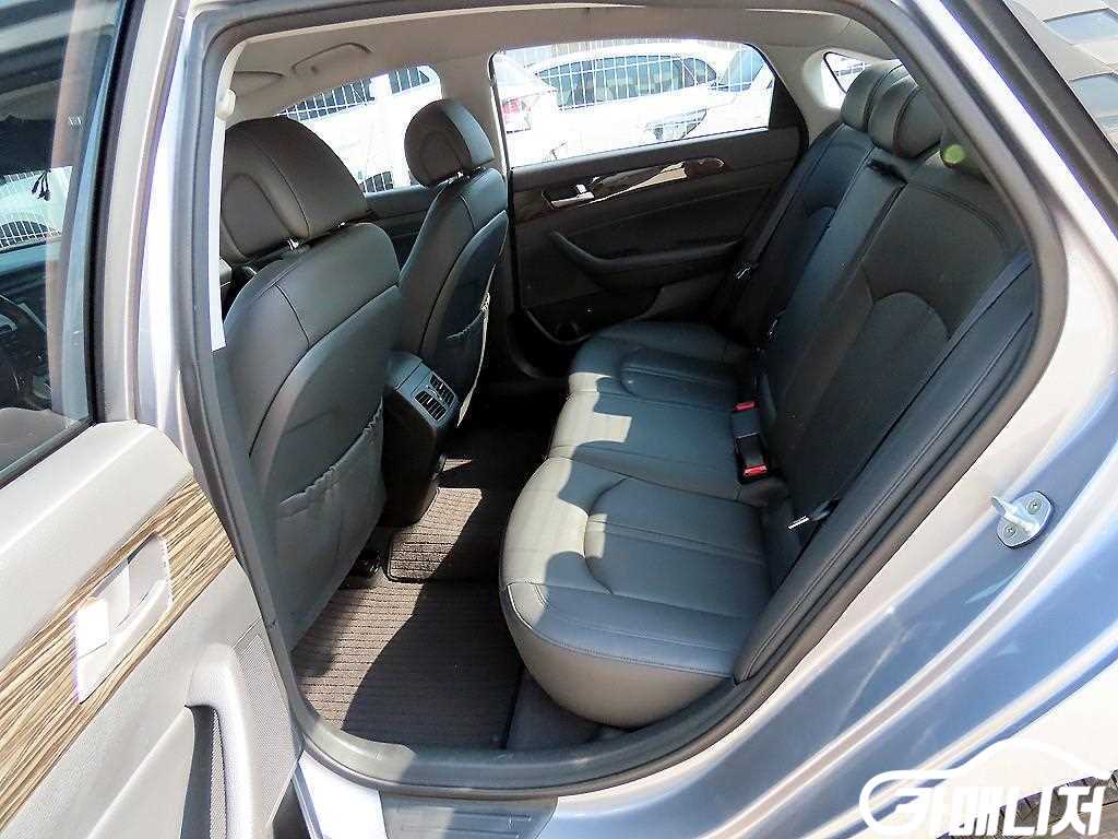 Hyundai Sonata 2.0 Smart thumbnail 6