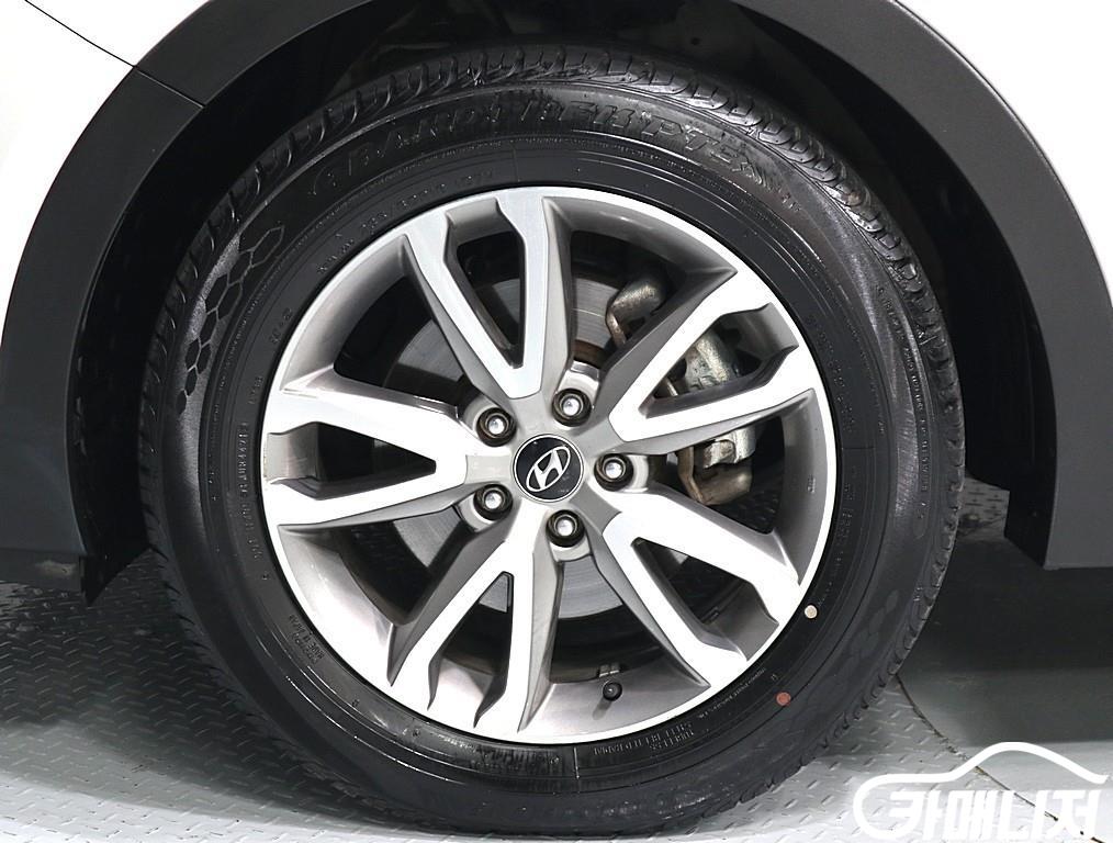 Hyundai Santa Fe Santa Fe DM Diesel 2WD 2.0 Premium thumbnail 7