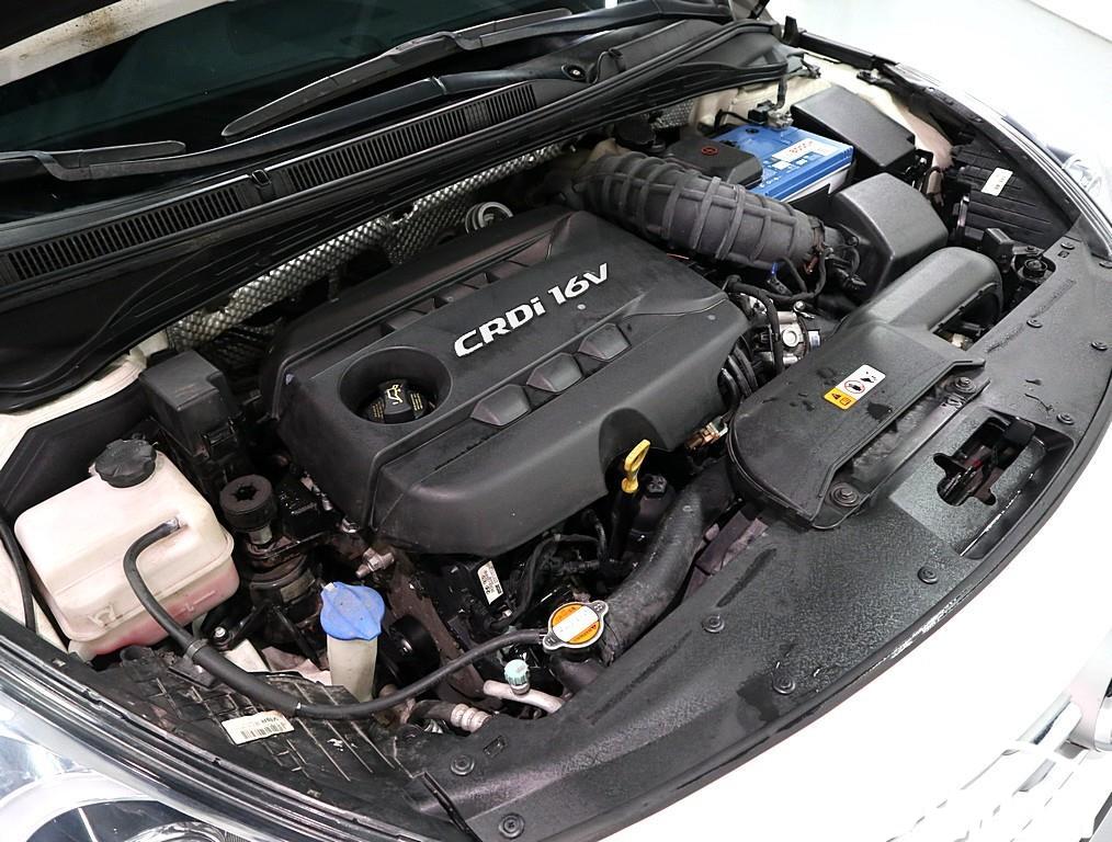 Hyundai i40 i40Saloon 1.7 VGT PREMIUM thumbnail 6