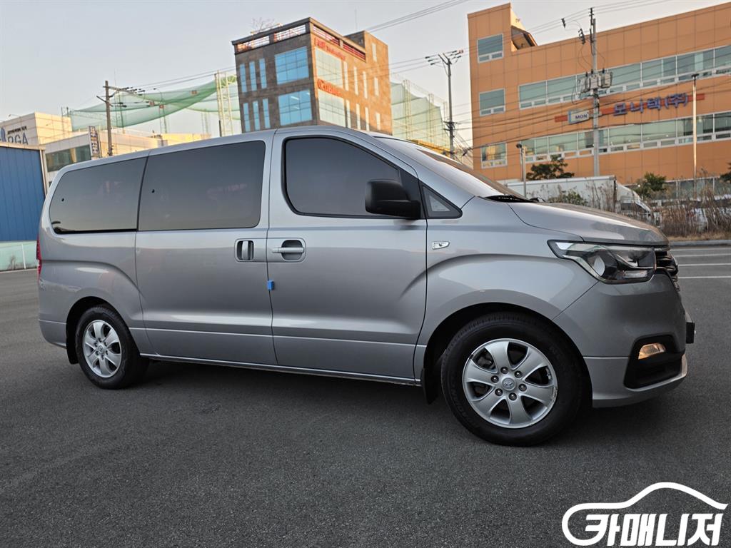 Hyundai Starex The New Grand Starex 2WD Wagon 12-Seater thumbnail 20