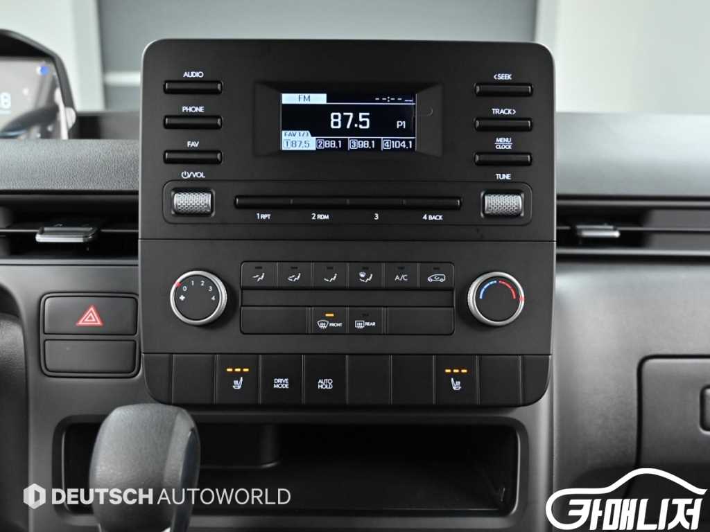 Hyundai Staria 2WD Diesel Cargo Smart thumbnail 14