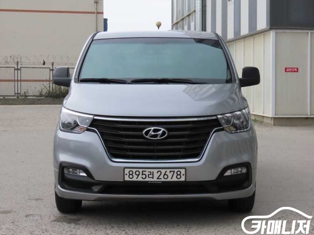 Hyundai Starex The New Grand Starex 2WD Van 3-Seater