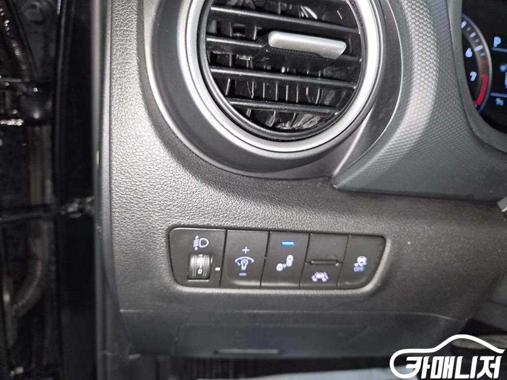 Hyundai Kona 1.6 Turbo 2WD thumbnail 13