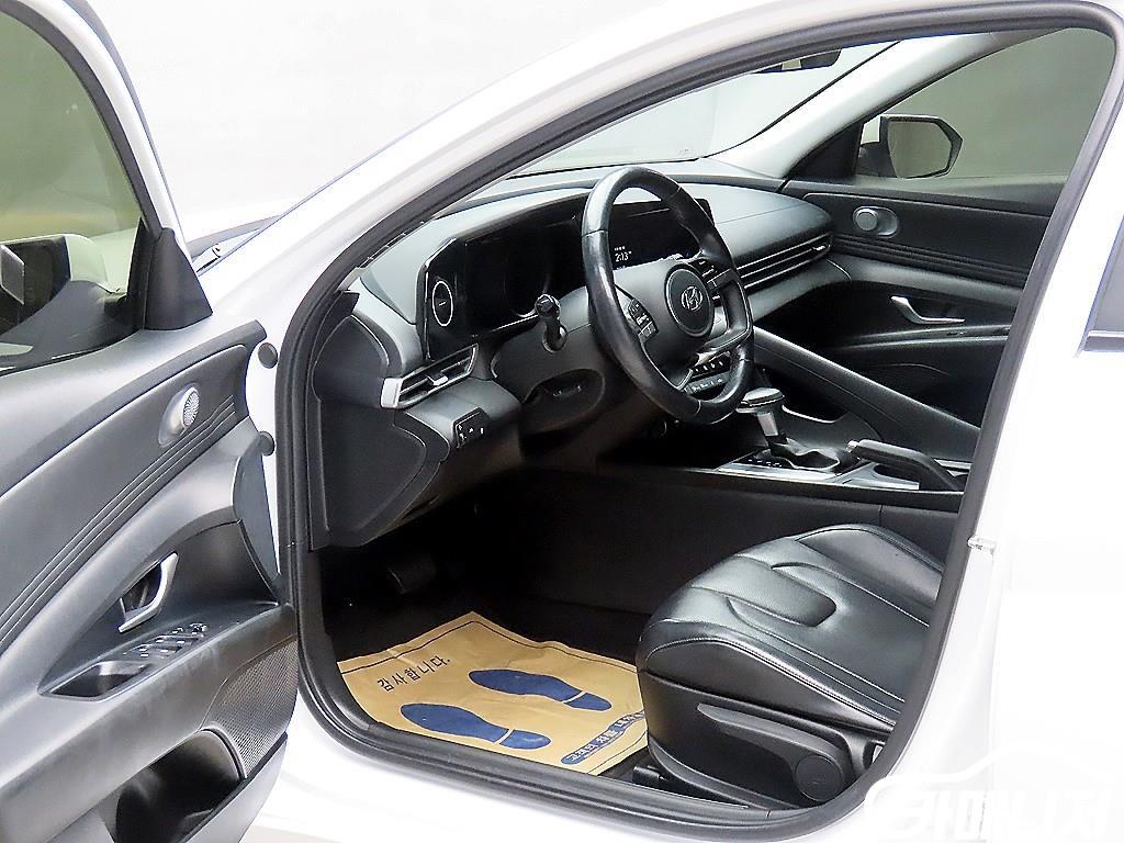 Hyundai Avante 1.6 Modern thumbnail 5