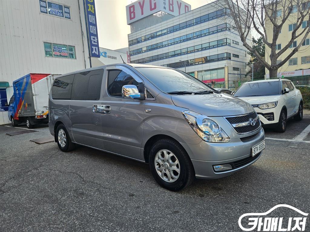 Hyundai Starex Grand Starex Van 5-Seater thumbnail 3