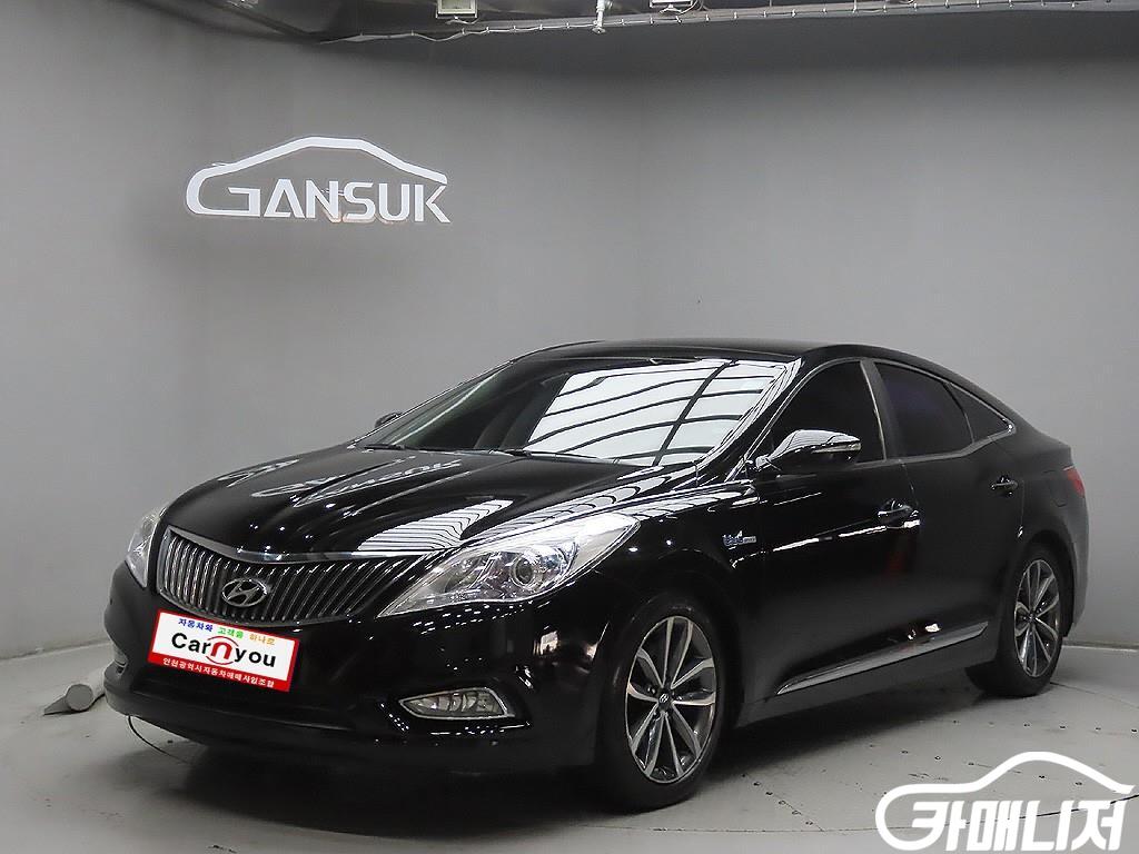 Hyundai Grandeur Grandeur HG Hybrid PREMIUM thumbnail 2