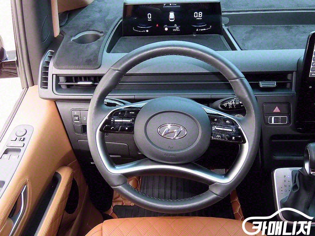 Hyundai Staria Camper thumbnail 7