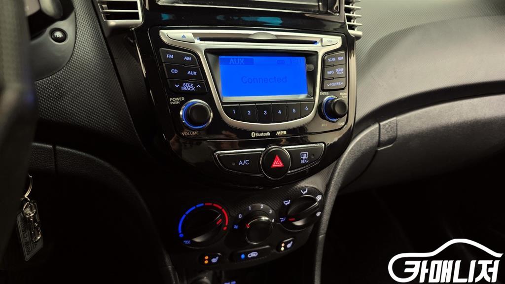 Hyundai Accent AccentFacelift 1.4VVT Premier thumbnail 15