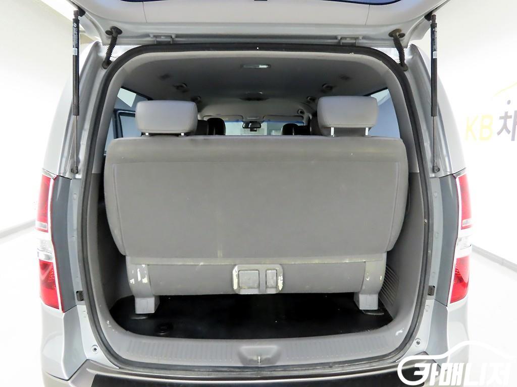 Hyundai Starex Grand Starex 11-Seater Wagon thumbnail 16
