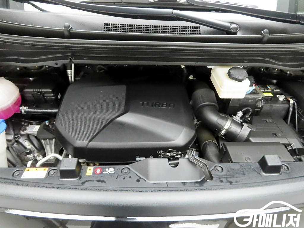 Hyundai Staria 2WD Diesel Tourer Modern thumbnail 20