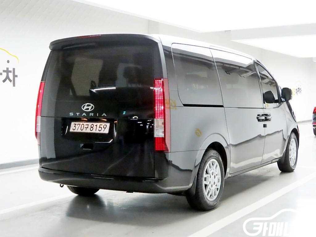 Hyundai Staria 2WD Diesel Tourer Modern thumbnail 4