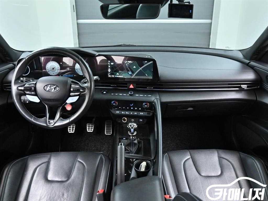 Hyundai Avante 2.0 N thumbnail 7