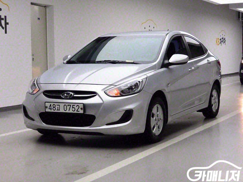Hyundai Accent AccentFacelift 1.4VVT Smart thumbnail 2