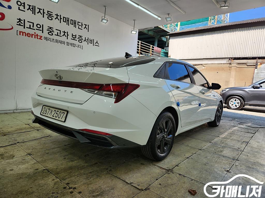 Hyundai Avante 1.6 Modern thumbnail 4