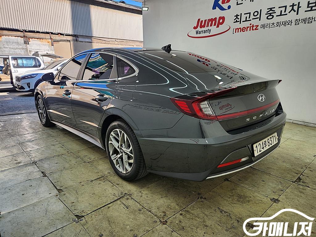 Hyundai Sonata 2.0 Premium Family thumbnail 2