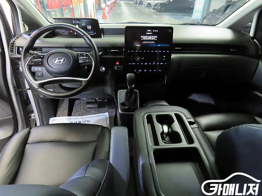 Hyundai Staria 2WD Diesel Tourer Modern thumbnail 10