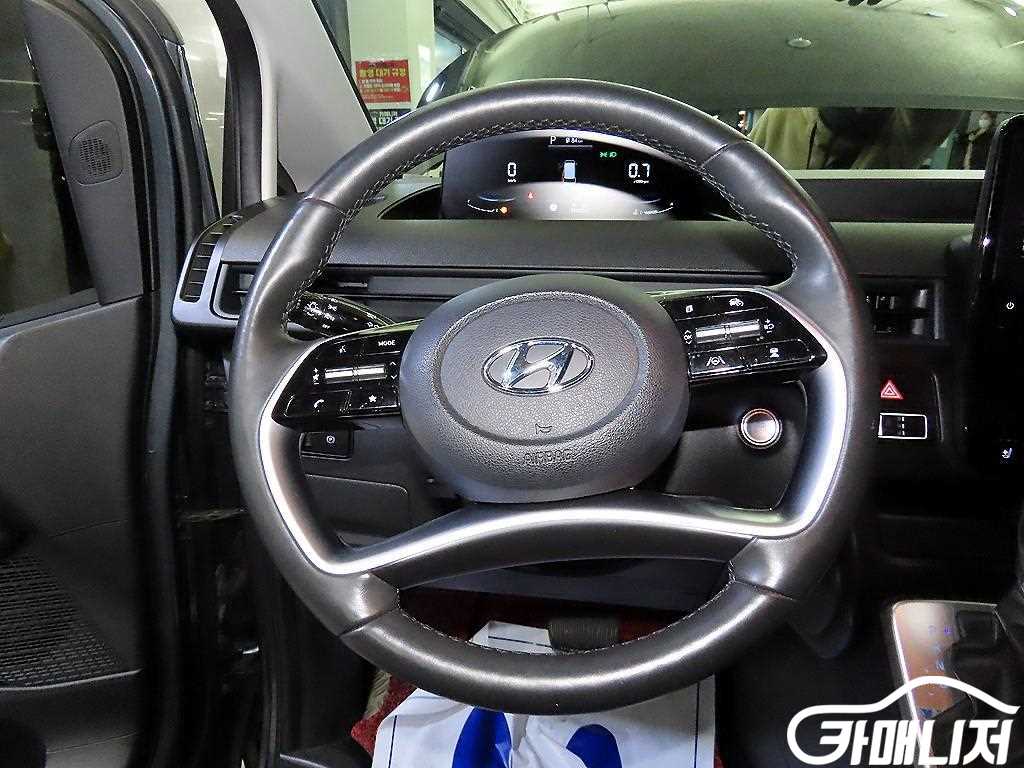 Hyundai Staria 2WD Diesel Cargo Modern thumbnail 8