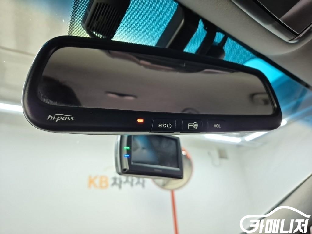 Hyundai Grandeur Grandeur HG Hybrid PREMIUM thumbnail 16