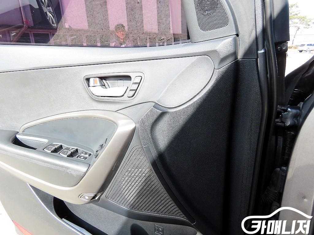 Hyundai Santa Fe Santa Fe The Prime Diesel 2.2 2WD thumbnail 11