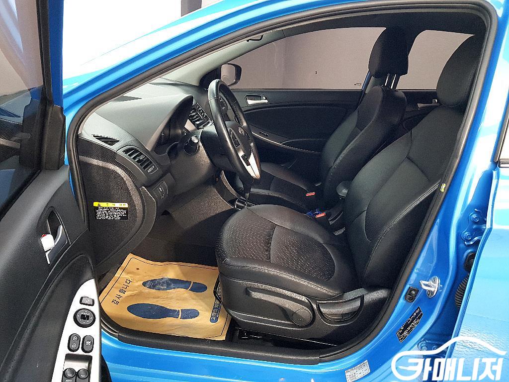 Hyundai Accent AccentFacelift 1.4VVT Modern thumbnail 8