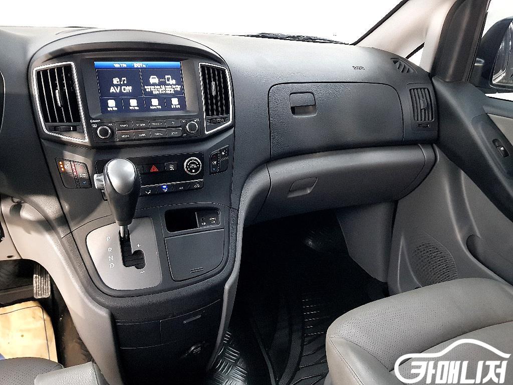 Hyundai Starex The New Grand Starex 2WD Urban 9-Seater thumbnail 10