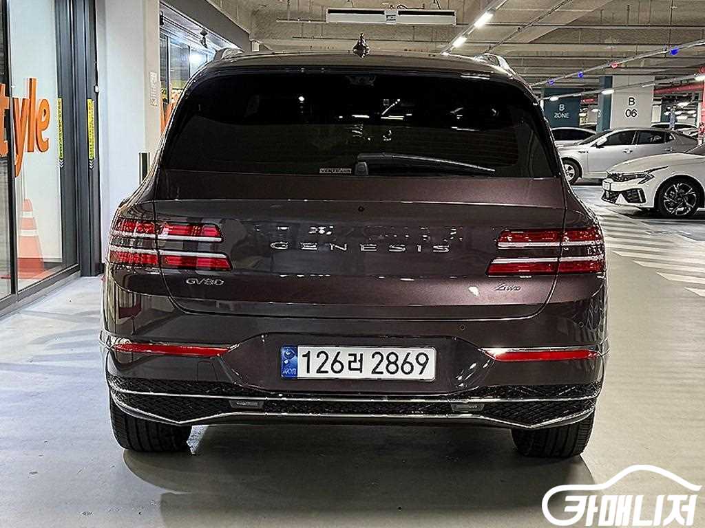 Genesis GV80 Gasoline 2.5T AWD thumbnail 5