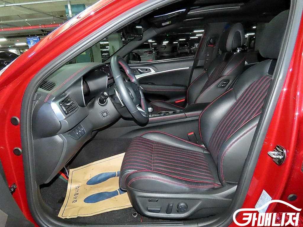 Genesis G70 The New G70 Gasoline 2.0T 4WD thumbnail 6