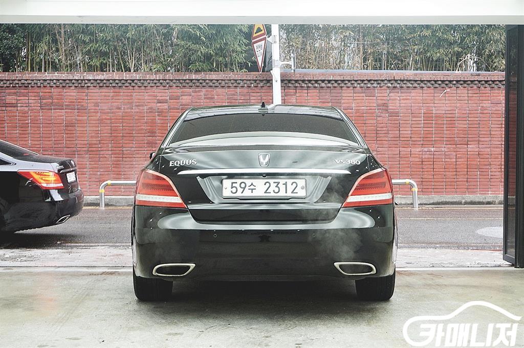 Hyundai Equus VS380 Modern thumbnail 4