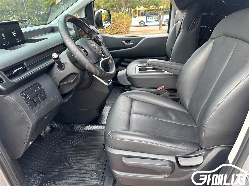 Hyundai Staria LPG Cargo Modern thumbnail 14