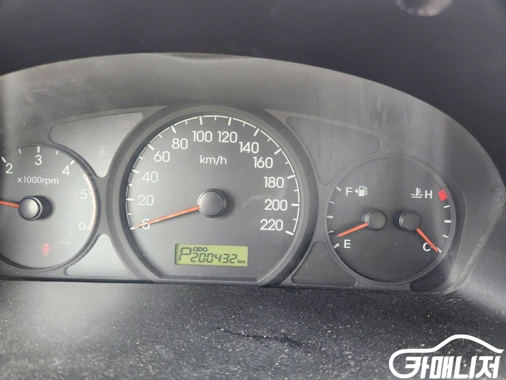 Hyundai Starex Grand Starex 12-Seater Wagon thumbnail 7