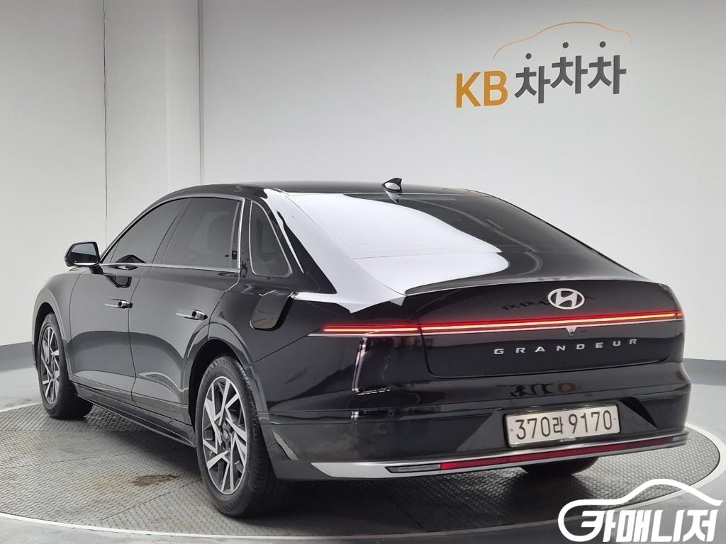 Hyundai Grandeur Grandeur Hybrid Premium thumbnail 2