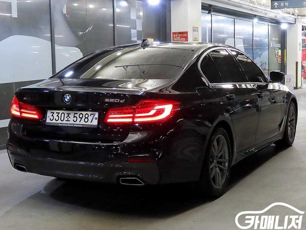 BMW 5 Series 520d thumbnail 4